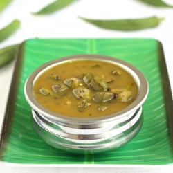 Okra in Tamarind Gravy