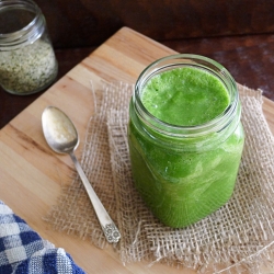 Kale and Pineapple Smoothie