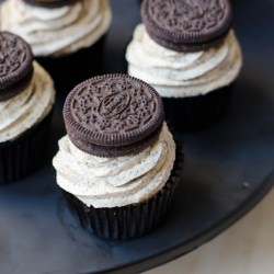 Peanut Butter Oreo Cupcakes