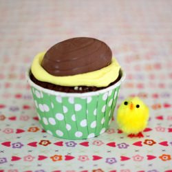 Easy Creme Egg Cupcakes