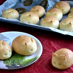 Eggless Bunny Dinner Rolls