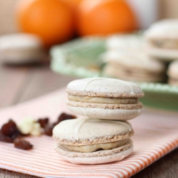 Hot Cross Bun Macarons