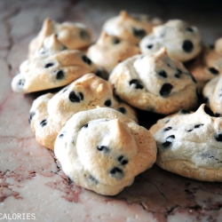 Chocolate Chip Meringue Kisses