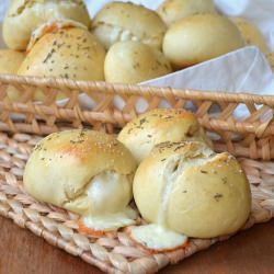 Homemade Cheesy Dinner Rolls