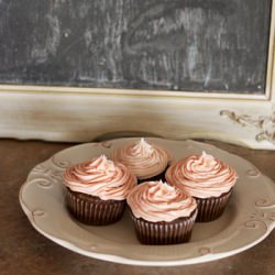 Chocolate Strawberry Cream Cupcakes