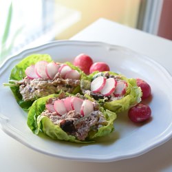 Lettuce with Tuna Paste