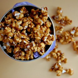 Simple Homemade Caramel Corn