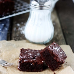 Avocado Brownies – TRULY FUDGY