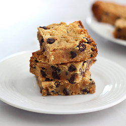 Grain-Free Choc Chip Cookie Bars