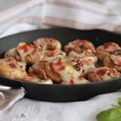 Gorgonzola Filled Mushrooms