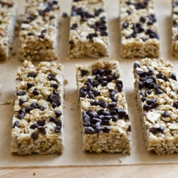 Chocolate Chip Granola Bars