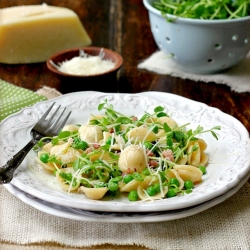 Pea, Shoots, Pancetta Pasta