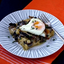 Polenta with Mushrooms and Egg