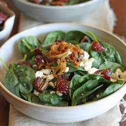 Spinach Salad with Caramelized Onion