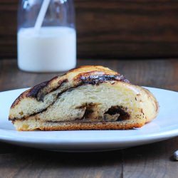 Braid Brioche with Chocolate