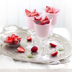 Strawberry Cheesecake in a Glass