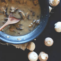 Cauliflower Mash & Mushroom Gravy