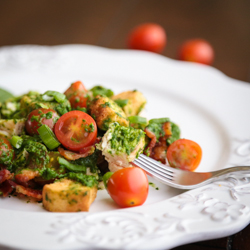 Creamy Spinach Salad with Chicken