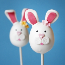 Easter Candy Bar + Bunny Cake Pops