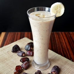 Banana Date Milkshake