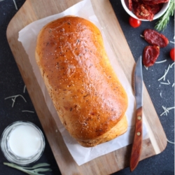 Sundried Tomato Cheese Bread