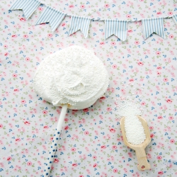 Buny Tail Meringue Pops