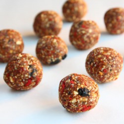 Goji Berry Energy Bites