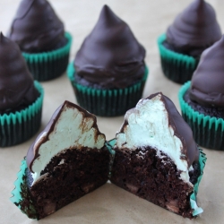 Mint Chocolate High Hat Cupcakes