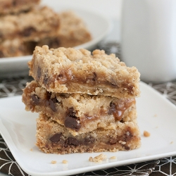 Salted Carmelita Bars