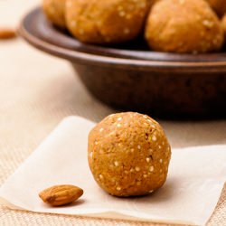 Quinoa+PB Protein Balls