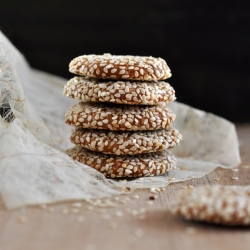 Vanilla Sesame Cookies