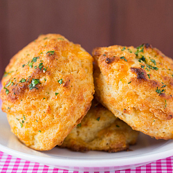 Cheddar Bay Biscuits