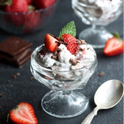 Chocolate Eton Mess