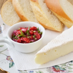 Brie with Raspberry Salsa