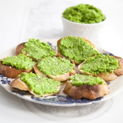 Smashed Pea Crostini