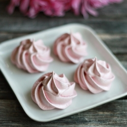 Cherry Vanilla Meringues