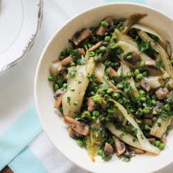 Endive with Mushroom and Peas