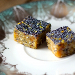 Homemade Lemon Poppy Seed Larabars