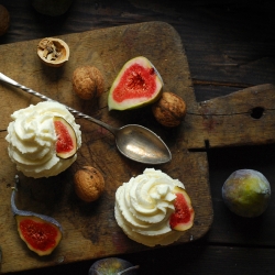 Fig and Walnut Cupcakes