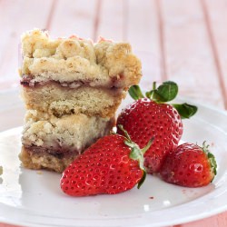 Strawberry Crumble Bars