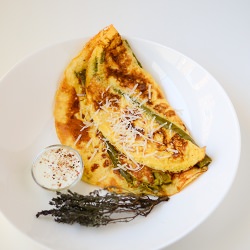 Omelette with Asparagus & Parmesan