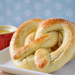 Insanely Easy Homemade Pretzels