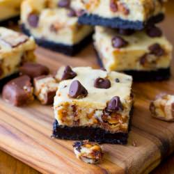 Snickers Cheesecake Bars