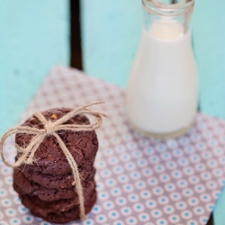 Peanut and Chocolate Cookies