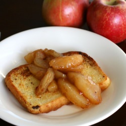 French Toast Apple Cobbler