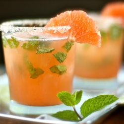 Pink Grapefruit Mojitos