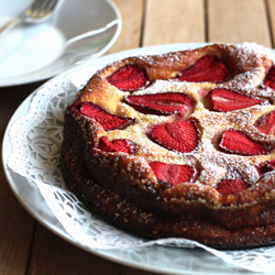 Irresistible Strawberry Cake