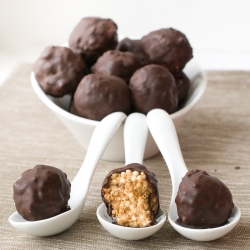 Quinoa Peanut Butter Balls