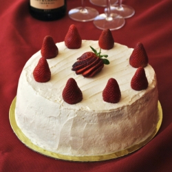 Strawberries & Cream Sponge Cake