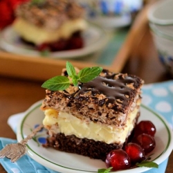 Cake with Chocolate Wafers